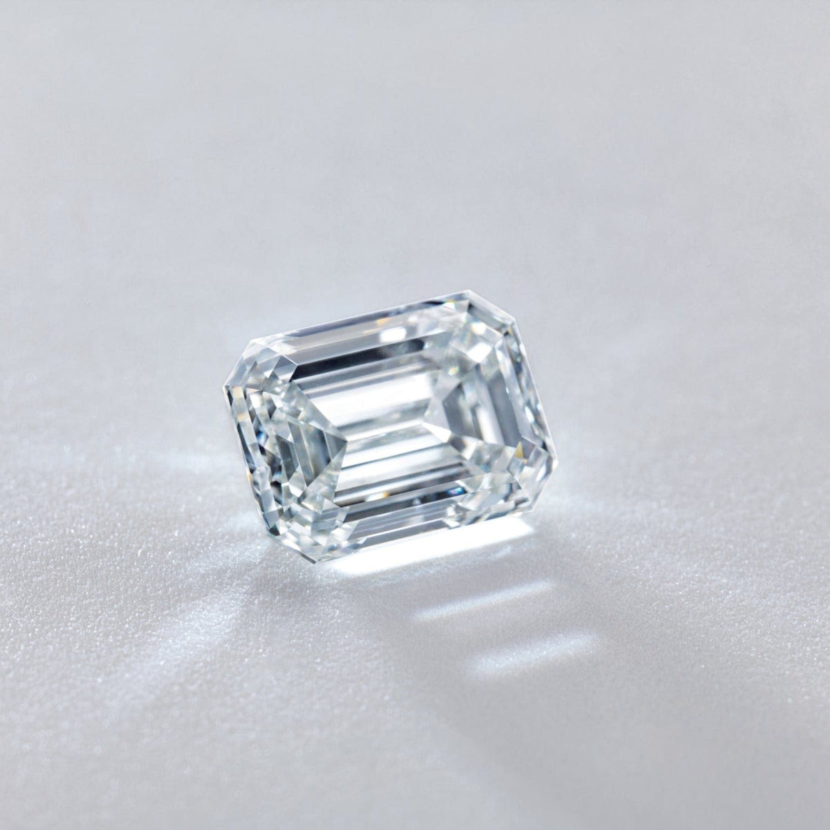 Emerald / Radiant Cut Moissanite Stone Loose Gemstone by Nodeform