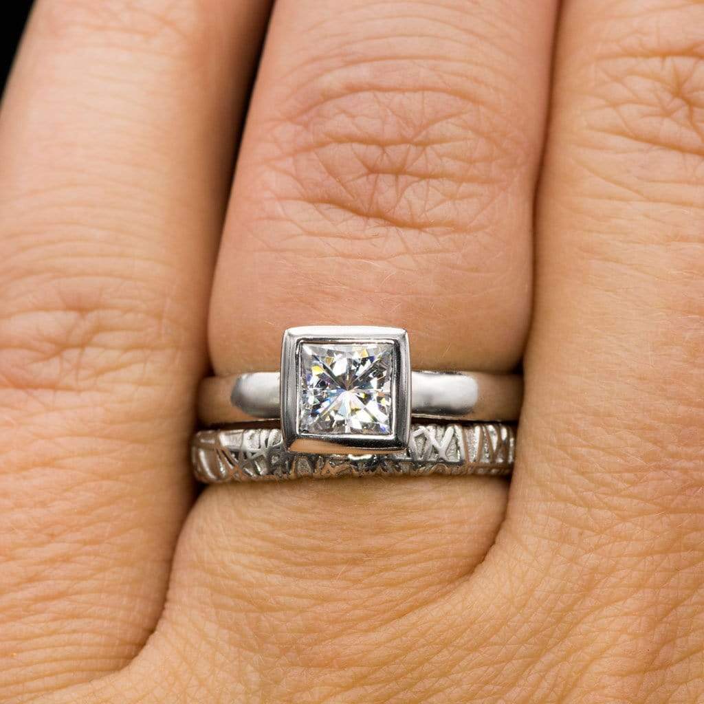 Square Brilliant / Princess Cut Moissanite Stone Loose Gemstone by Nodeform