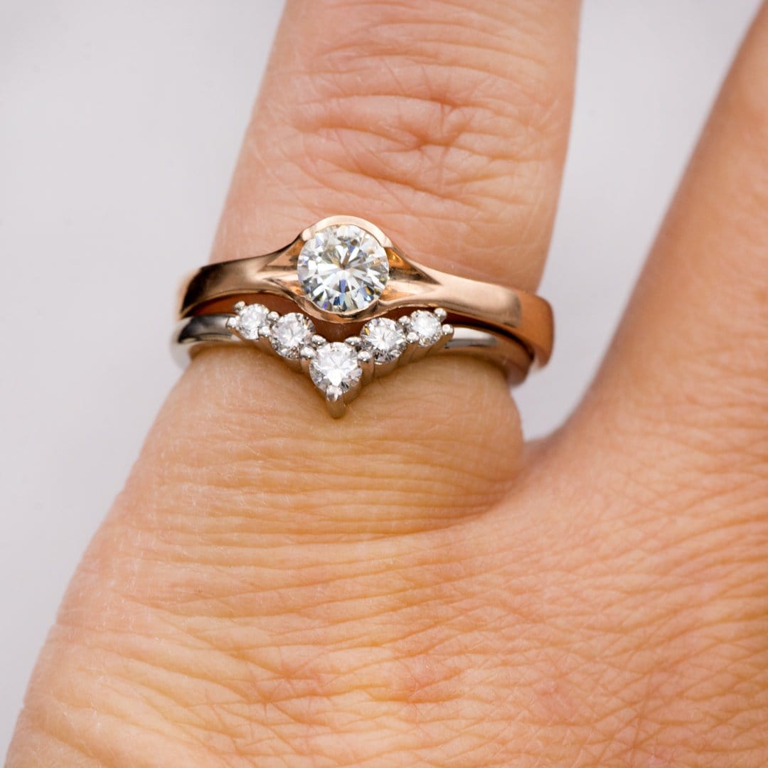 Phoebe Band -Graduated Diamond or Sapphire V-Shape Contoured Stacking Wedding Ring Ring by Nodeform