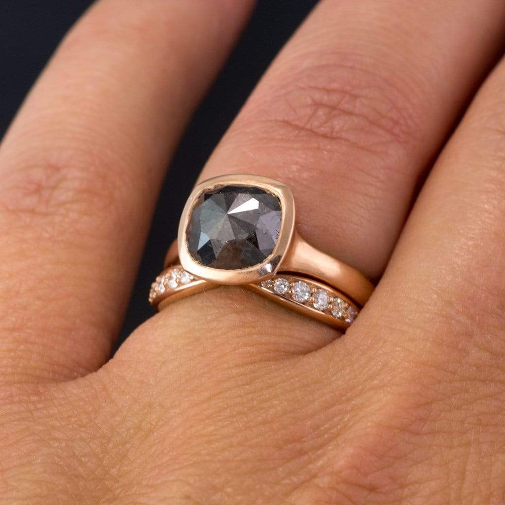 Pippa Band - Pinched Contoured Wedding Ring Graduated Diamond, Moissanite, Ruby or Sapphire Ring by Nodeform