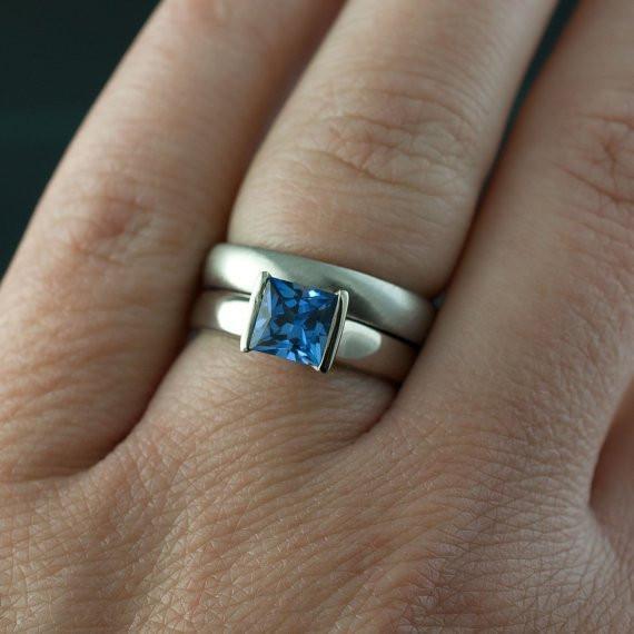 Women's Comfort Fit Narrow Domed Wedding Band Ring by Nodeform
