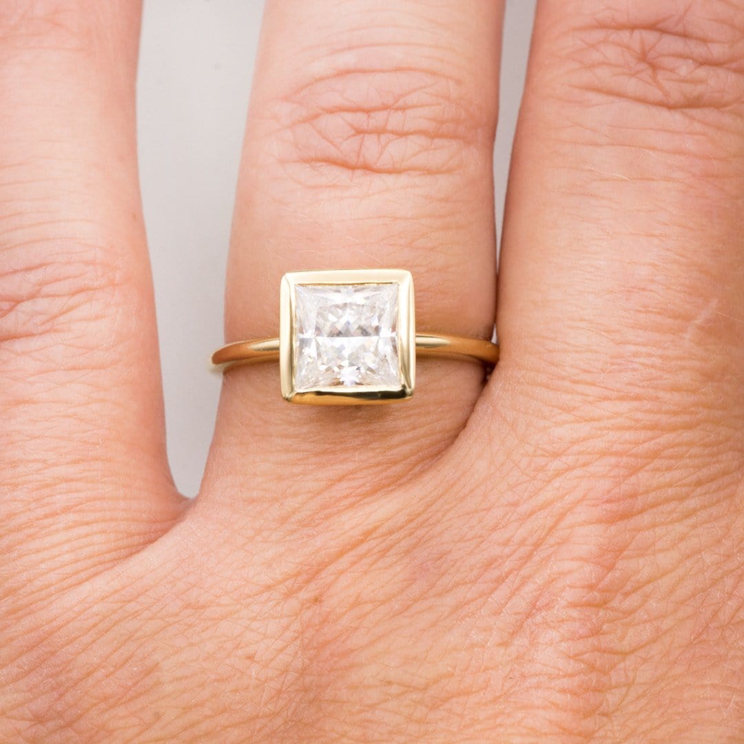 Square Brilliant / Princess Cut Moissanite Stone Loose Gemstone by Nodeform