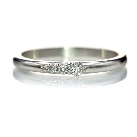 Gabrielle Band - Gradient Diamonds Stacking Wedding Anniversary Ring Sterling Silver Ring by Nodeform