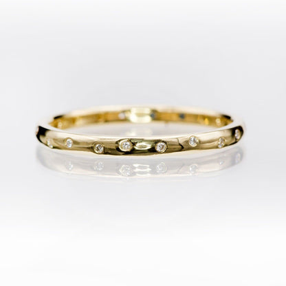 Narrow Random Flush Set Diamond Wedding Ring 2mm Width / 5 Diamonds / 18k Yellow Gold Ring by Nodeform