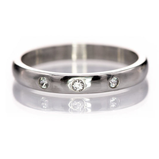 Narrow 3 White Sapphire Wedding Ring 2.5mm / 14kPD White Gold Ring by Nodeform