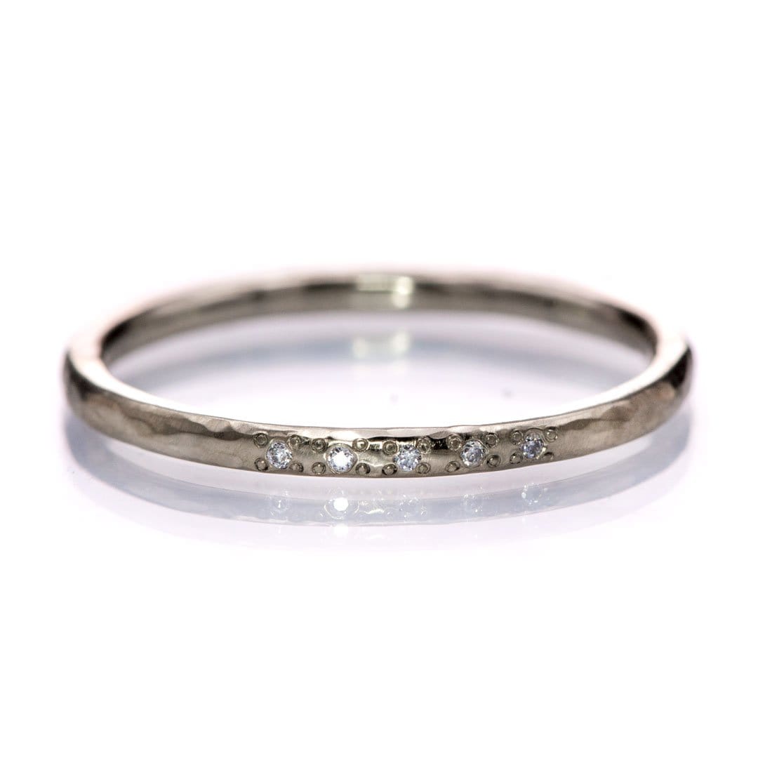 Hammered Texture Bead Set Diamond Thin Wedding Ring Sterling Silver / 5 Diamonds Ring by Nodeform