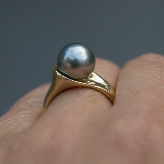 Modern Tahitian Black Pearl Gold Solitaire Ring Ring by Nodeform